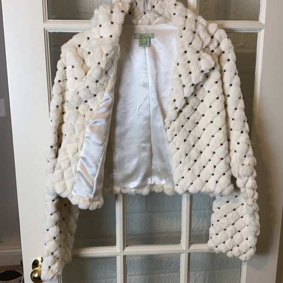 B’love faux fur Bolero Jacket with bronze studs in a diamond design. Size Large - Picture 5 of 7